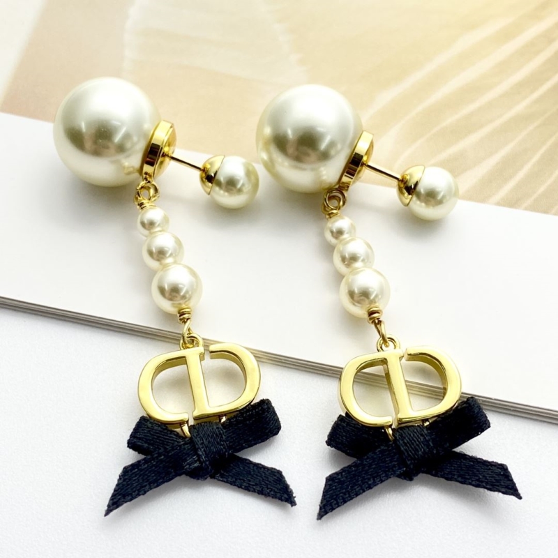 chr1st1an D10r earrings